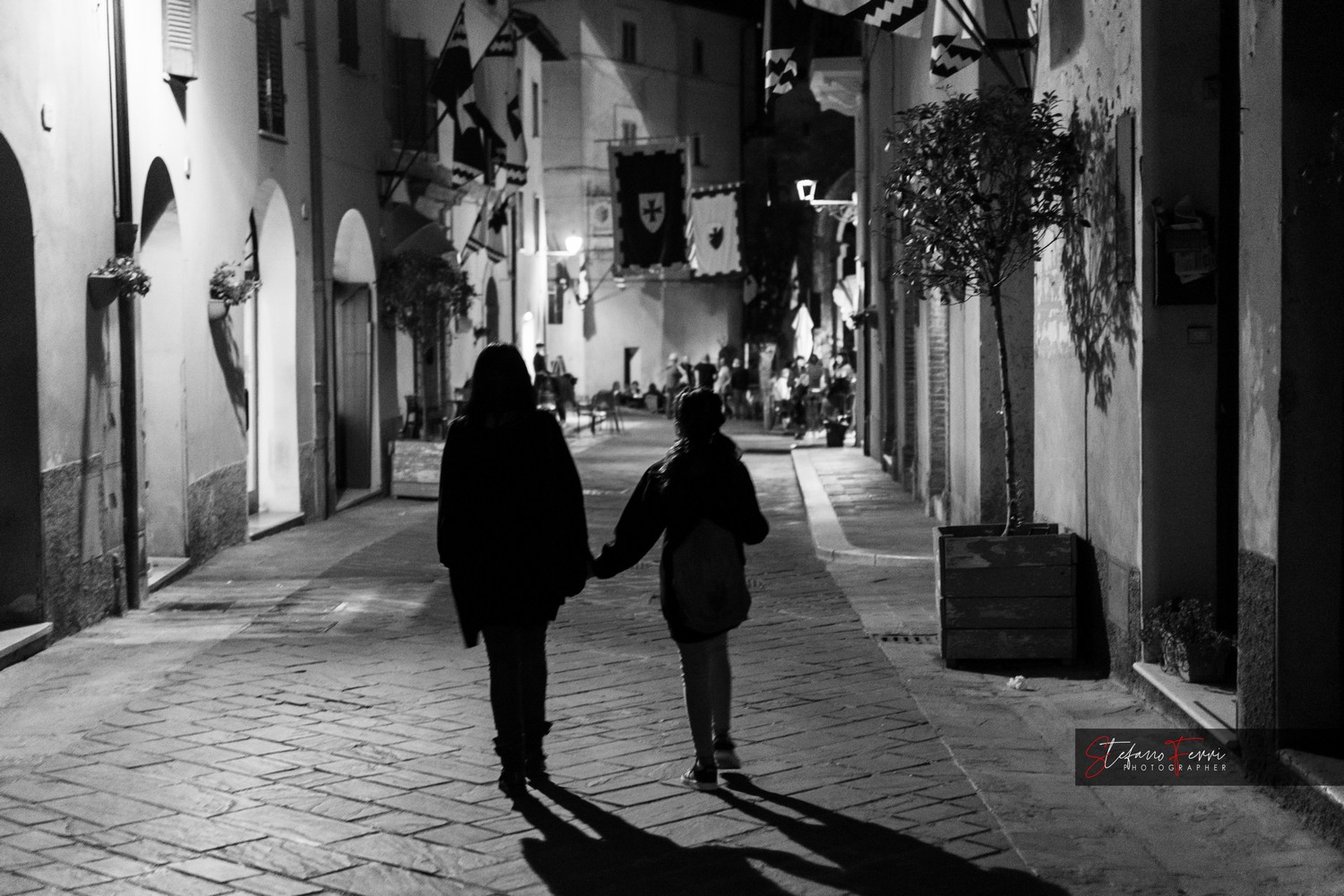 sangemini via roma di notte